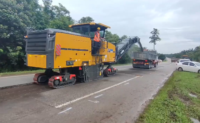 拉斯维加斯9888成套道路机械油面施工，这次在马来西亚！