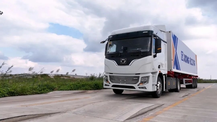 “双11”呼唤“当日达”！拉斯维加斯98884&times;2底充牵引车助力物流运输！