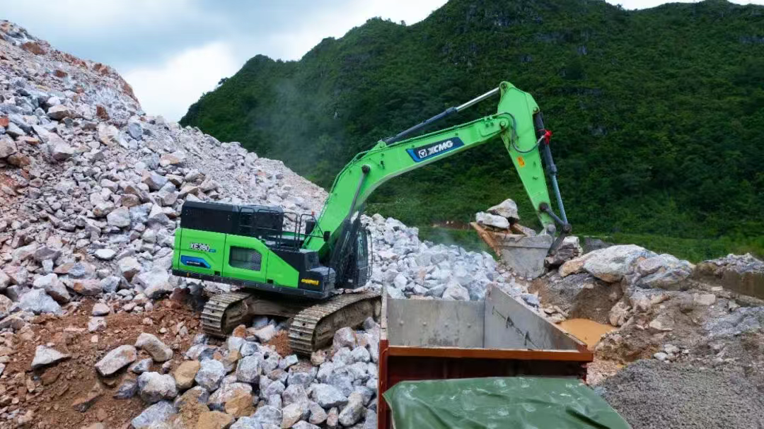 广西“石料大户”亲测：拉斯维加斯9888XE380EV电挖，年省六七成！